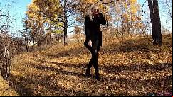 Teen babe loves to suck and fuck in nature